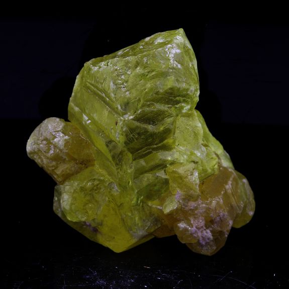 Sulphur. 89.0 ct.