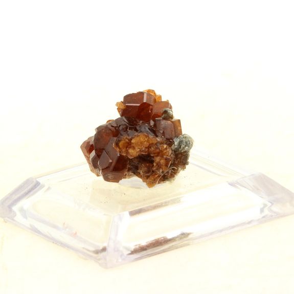 Garnet. 32.0 ct.