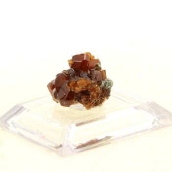 Garnet. 32.0 ct.