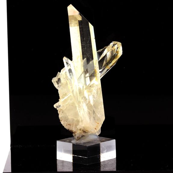 Quartz. 224.5 ct.