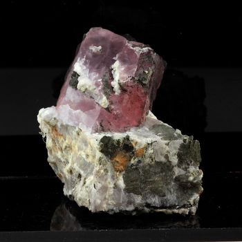 Fluorite. 462.0 ct.