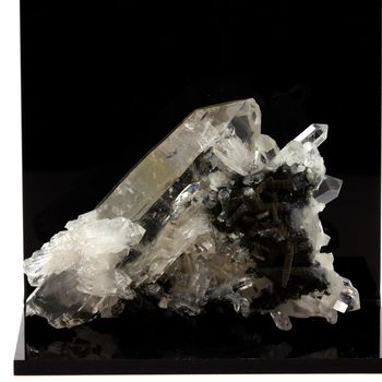 Quartz. 470.0 ct.