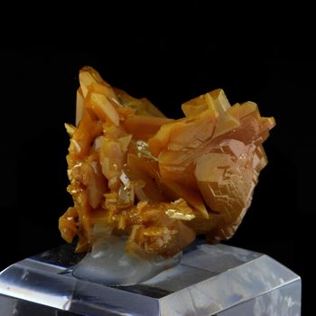 Wulfenite. 253.5 ct.
