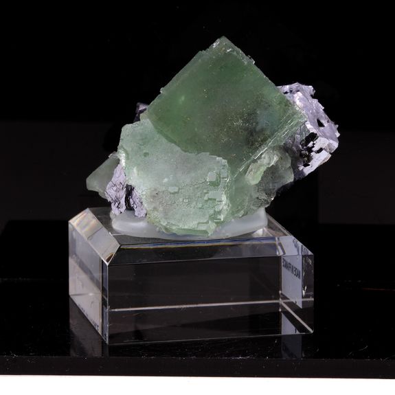 Fluorite + Galena. 640.0 ct.