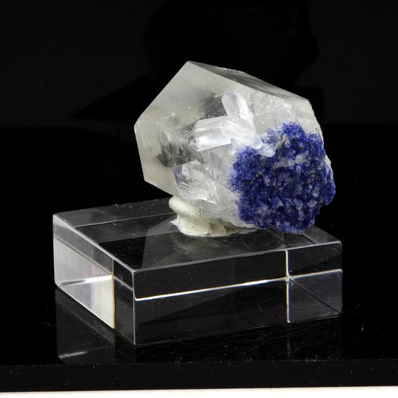 Quartz + Dumortierite. 163.5 ct.