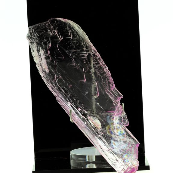 Kunzite. 583.5 ct.