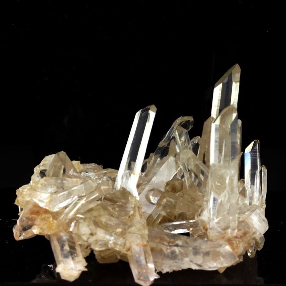 Quartz. 302.0 ct.