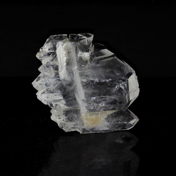 Faden Quartz. 56.5 ct.