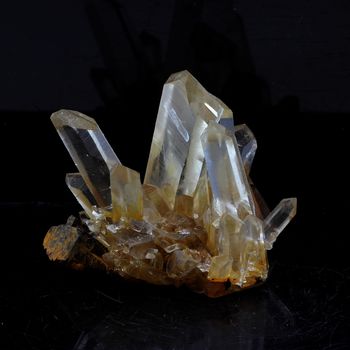 Quartz + Siderite. 92.5 ct.