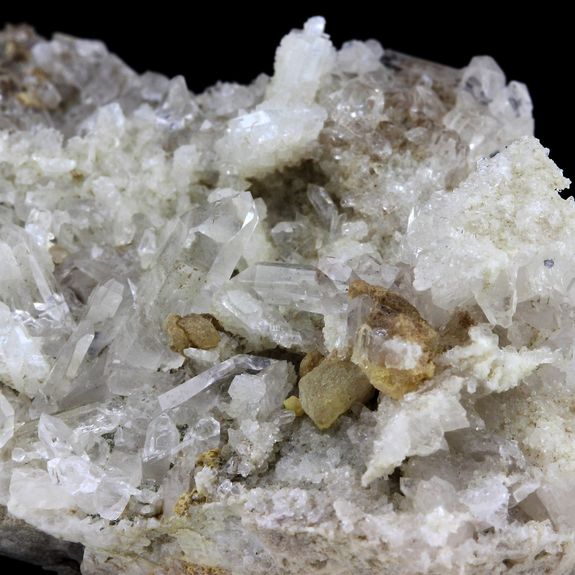 Quartz + Albite + Calcite. 545.40 ct.