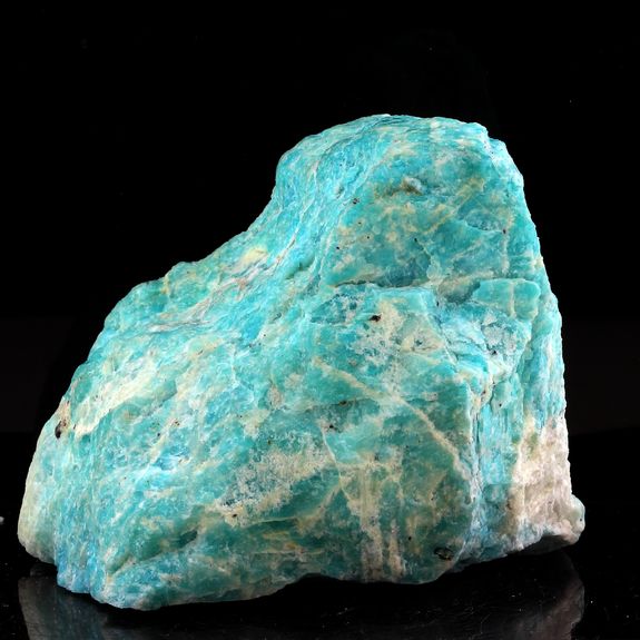 Amazonite. 743.0 ct.