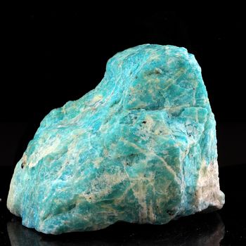 Amazonite. 743.0 ct.