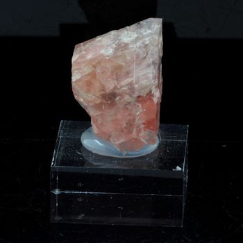 Fluorite. 57.78 ct.