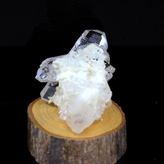 Quartz biterminé + Baryte. 99.58 ct.