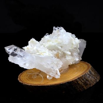 Quartz biterminé + Baryte. 99.58 ct.