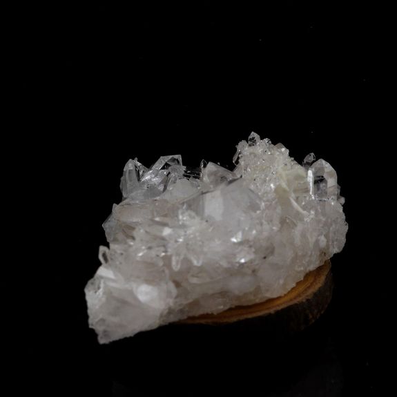 Quartz + Baryte. 94.5 ct.
