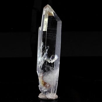 Quartz. 65.06 ct.