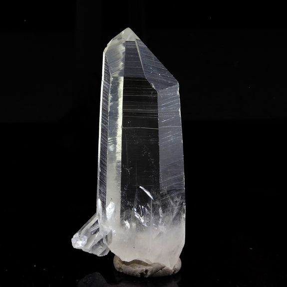 Quartz. 52.77 ct.