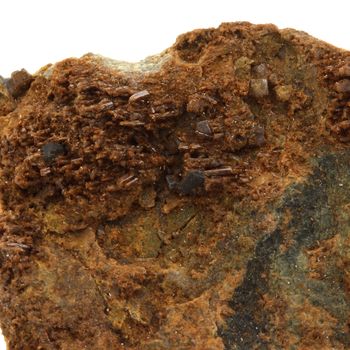 Perovskite + Vesuvianite. 87.0 ct.