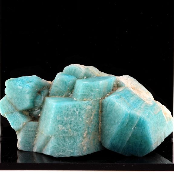 Amazonite. 992.5 ct.