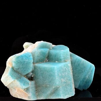 Amazonite. 992.5 ct.