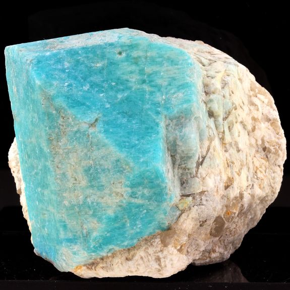 Amazonite. 2230.5 ct.