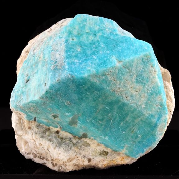 Amazonite. 2230.5 ct.