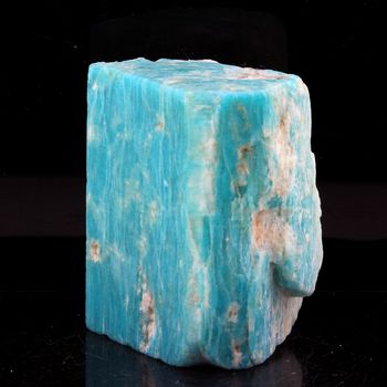 Amazonite. 475.0 ct.