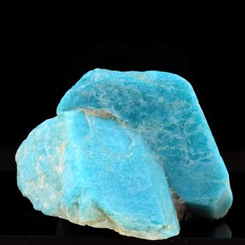 Amazonite. 878.0 ct.