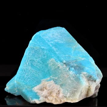 Amazonite. 878.0 ct.