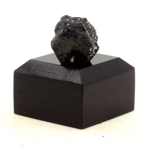 Hibonite. 40.0 ct.