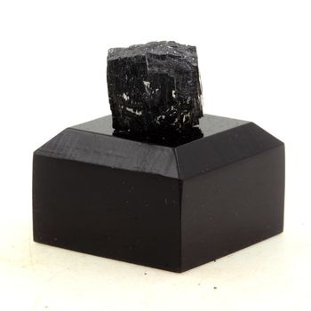 Hibonite. 40.0 ct.