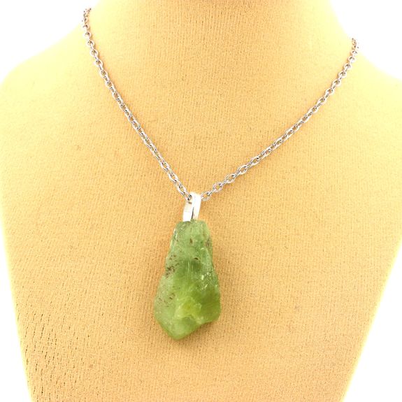 Necklace raw Peridot .