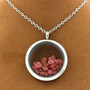 Collier Spinelle brut.