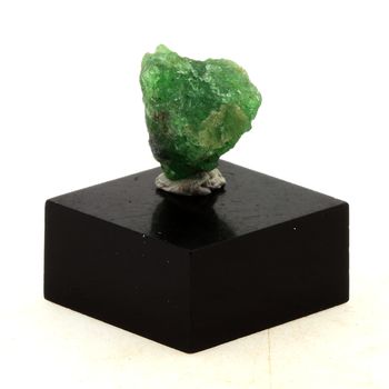 Tsavorite Garnet. 7.9 ct.