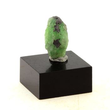 Grenat Tsavorite. 7.6 ct.