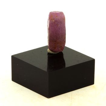 Ruby. 8.0 ct.