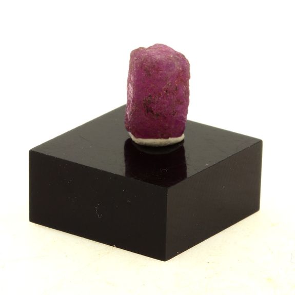 Ruby. 7.8 ct.