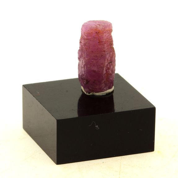 Ruby. 8.6 ct.