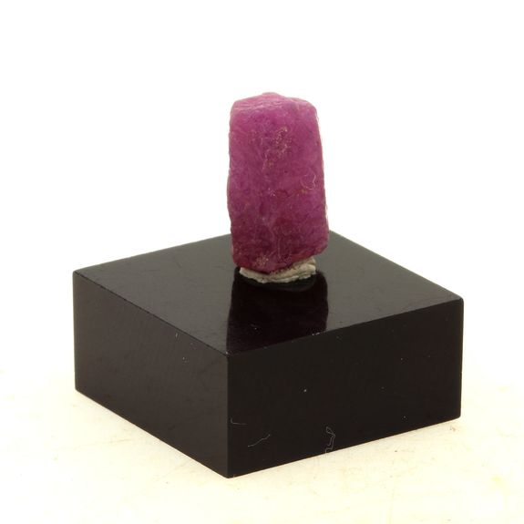 Ruby. 8.2 ct.