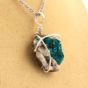 Collier Dioptase brut.