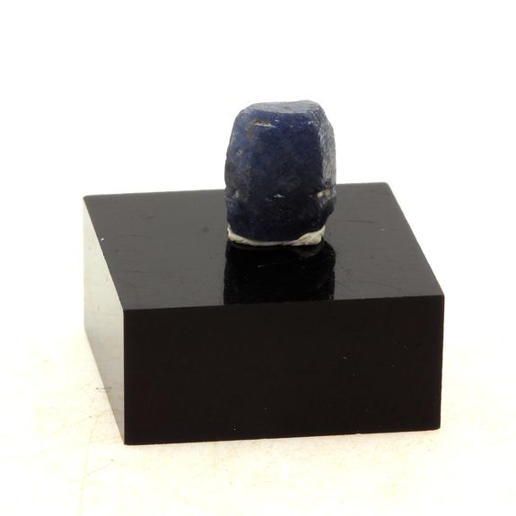 Sapphire. 5.3 ct.