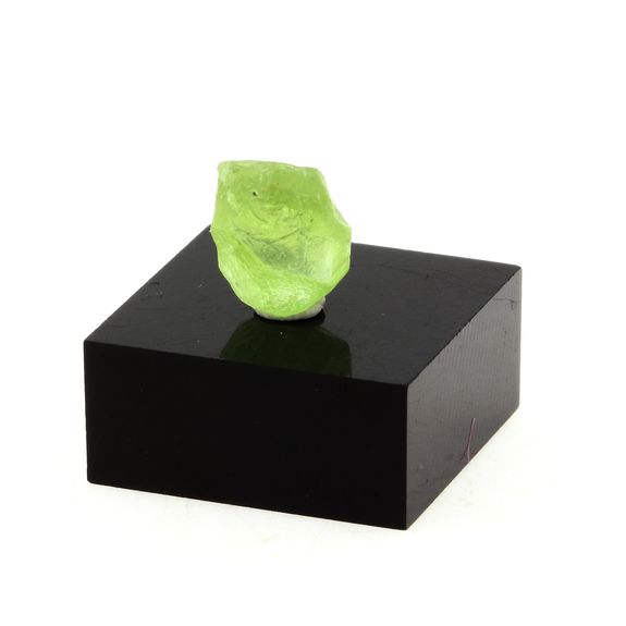 Peridot. 3.95 ct.