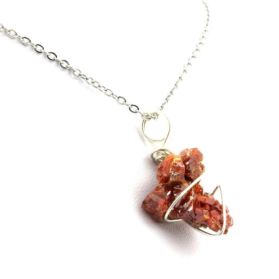 Collier Vanadinite brut.