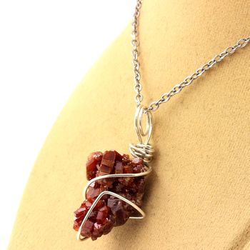 Collier Vanadinite brut.