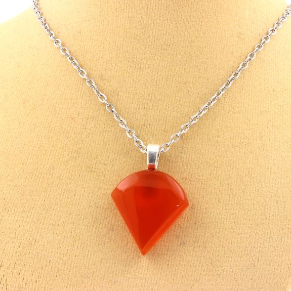 Collier Cornaline. 20.13 ct.