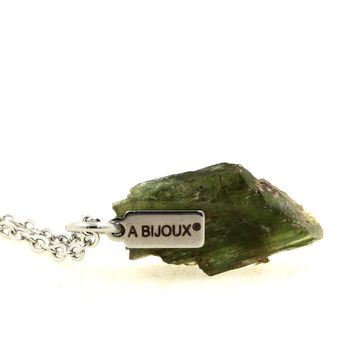 Collier Diopside brut. 12.58 ct.