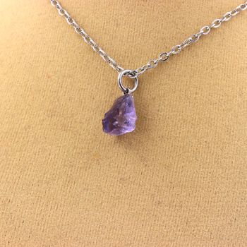 Collier Scapolite brut. 4.16 ct.