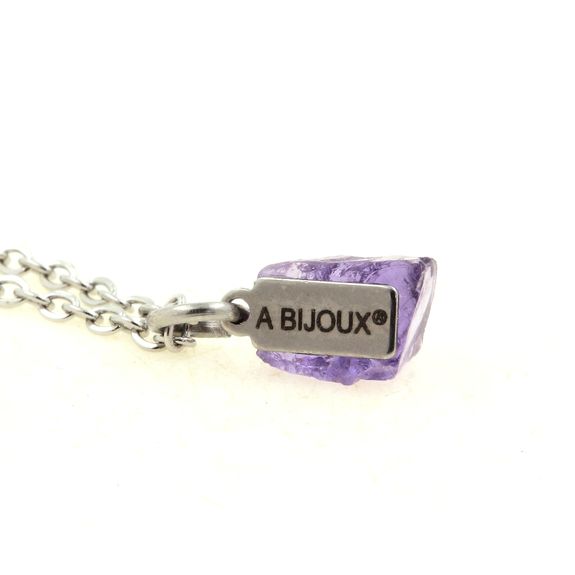 Collier Scapolite brut. 4.16 ct.