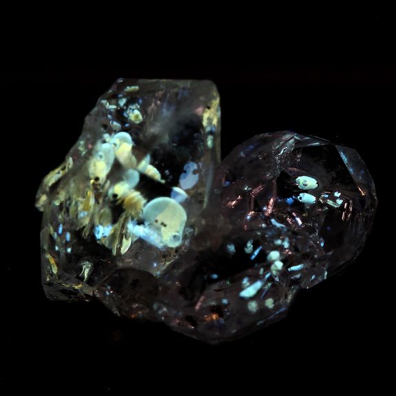 Quartz Petrole. 9.75 ct.